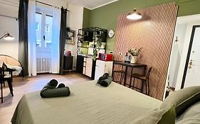 La Bella Milano Charme Apartment 3 Km Away From Duomo/ Netflix & Wi-Fi Included
